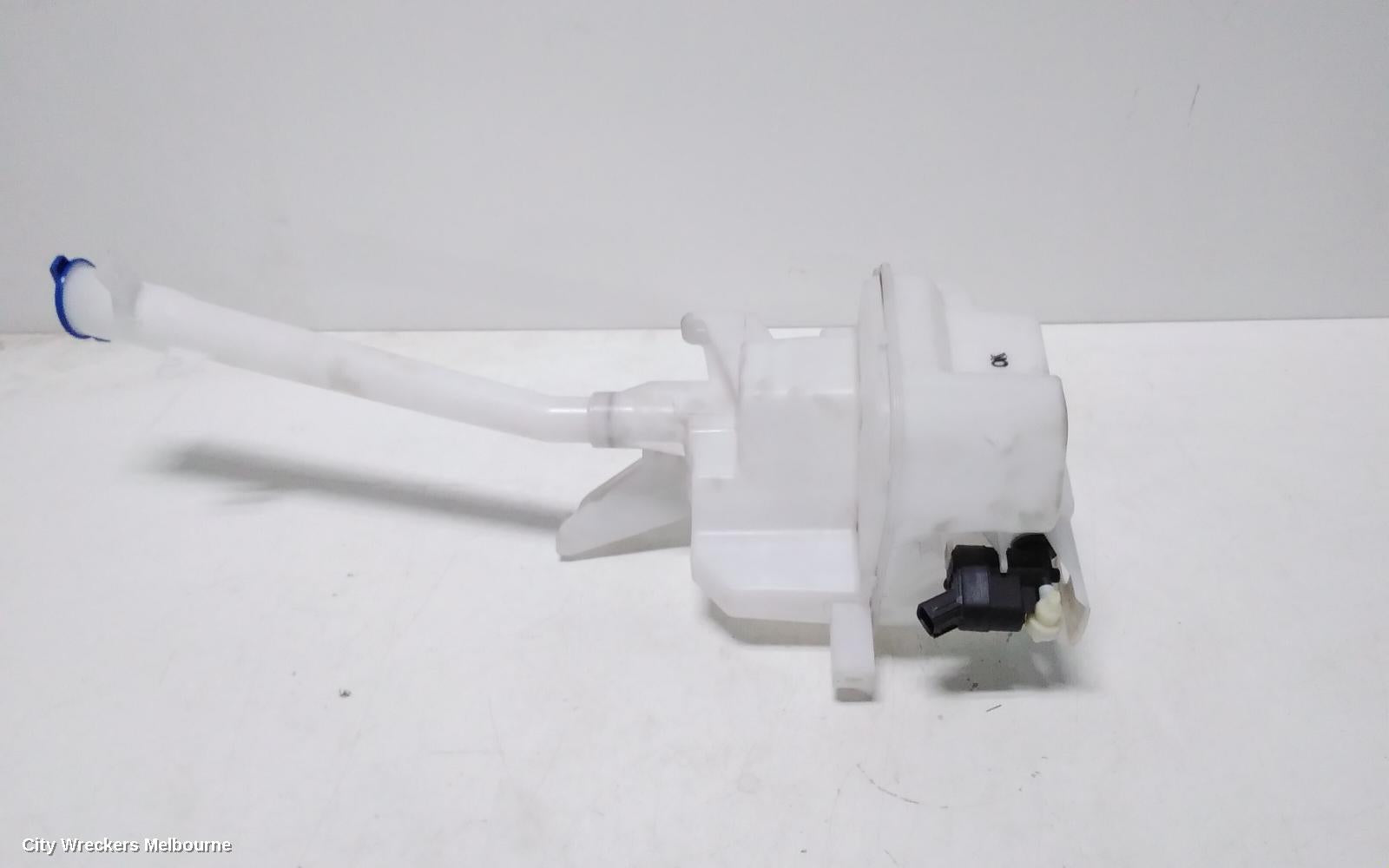 HYUNDAI STARIA WASHER BOTTLE, US4, 04/2021 ONWARDS - Image 3