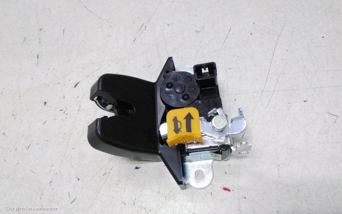 KIA CERATO DOOR/BOOT/GATE LOCK, BOOTLID LOCK, BD, SEDAN, 04/2018 - 09/2024 - Image 1
