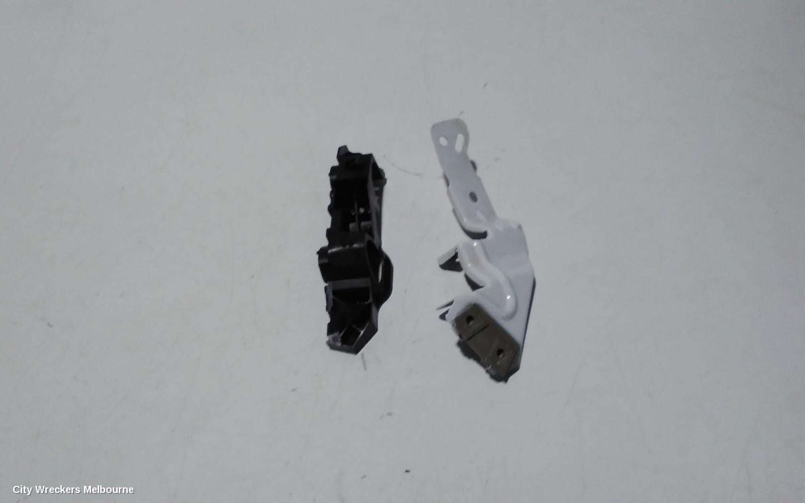 HOLDEN INSIGNIA, GA, 02/2015 - 01/2017, LEFT BAR SLID AND GUARD BRAKET  CHECK    : 102993 - Image 3