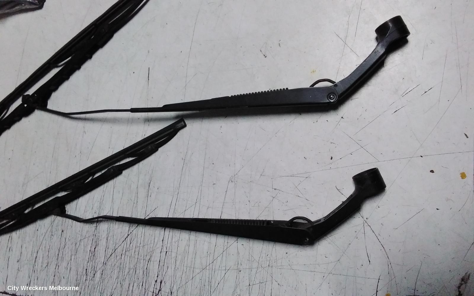 TOYOTA HIACE WIPER ARM, FRONT (PAIR), TRH/KDH, 01/2005 - 04/2019 - Image 3
