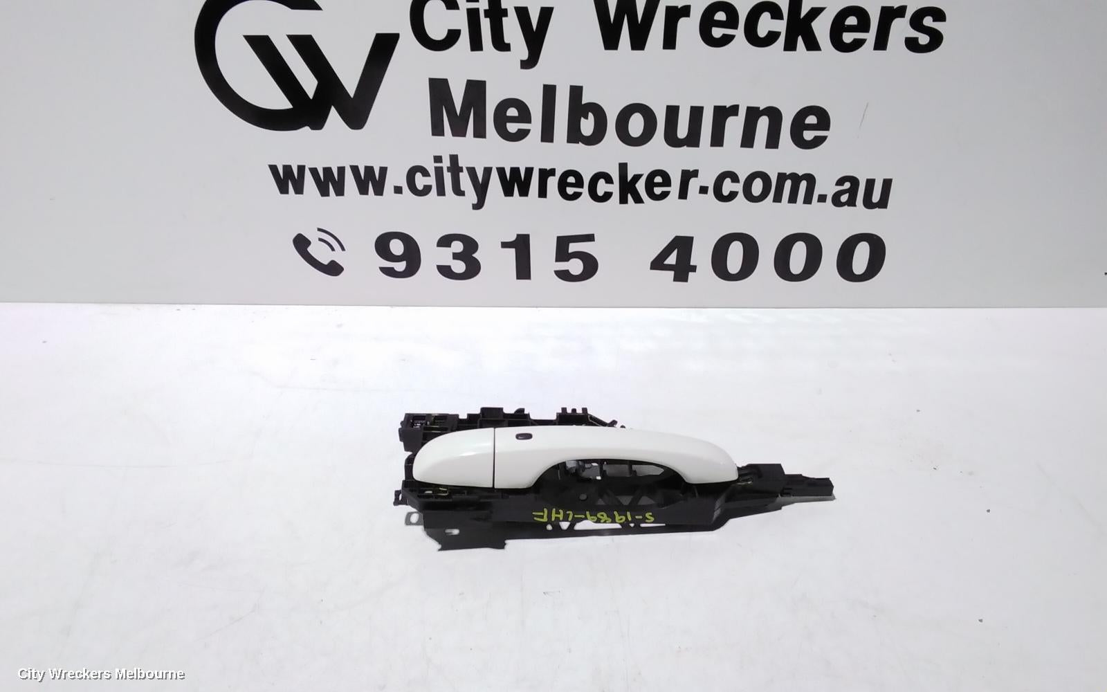 FIAT FREEMONT DOOR HANDLE, OUTER, LH FRONT, JF, 04/2013 - 01/2017 - Image 2