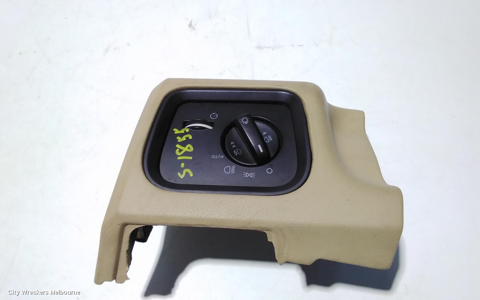 LAND ROVER RANGEROVER SPORT COMBINATION SWITCH, HEADLAMP SWITCH, L320, W/ FOGLAMP BUTTONS TYPE, 08/2005 - 09/2009 - Image 1