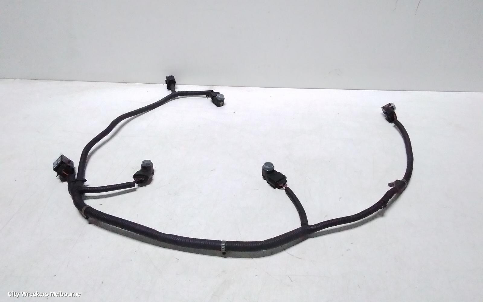 HYUNDAI I40, VF, 09/2011 - 12/2019, REAR BAR SENORS WITH WIRING LOOM: 128585 - Image 1