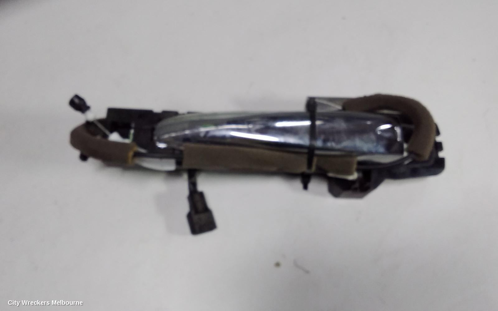 NISSAN XTRAIL DOOR HANDLE, OUTER, LH FRONT, T32, 02/2014 ONWARDS - Image 1