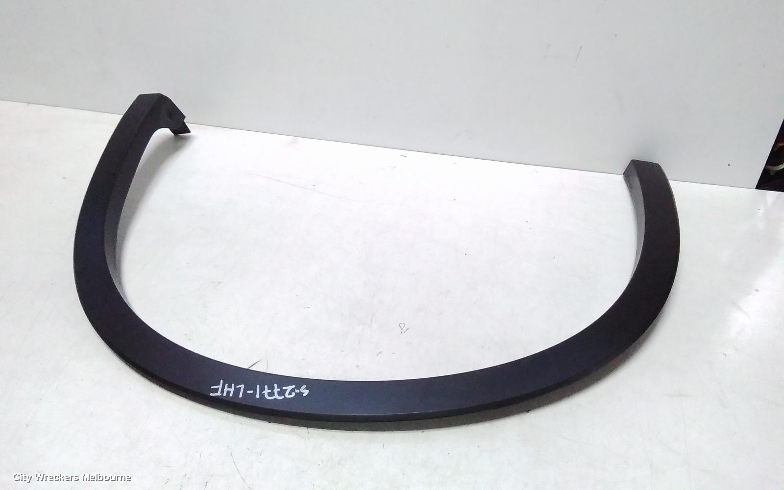 MITSUBISHI OUTLANDER WHEEL ARCH FLARE, LH FRONT (IN BODY), ZJ-ZL, 10/2012 - 07/2021 - Image 2