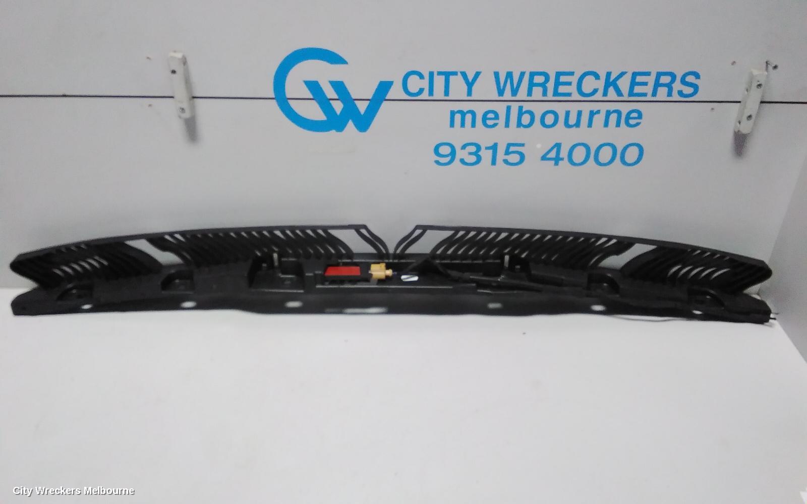VOLKSWAGEN TIGUAN, 5NA, 06/2016 - 02/2024, REAR CENTER BAR BRAKET: 76777 - Image 1