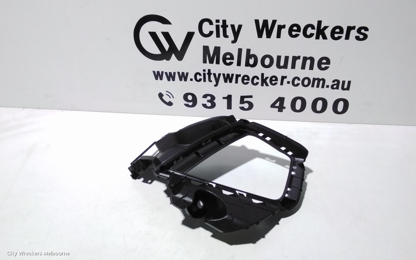 HYUNDAI TUCSON, NX4, 02/2021 ONWARDS, RH HEADLIGHT BRAKET: 105531 - Image 1