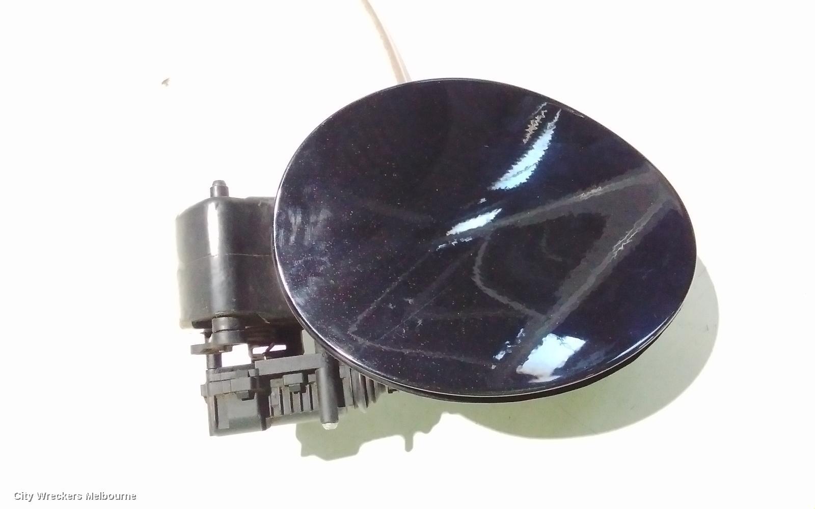 LAND ROVER RANGEROVER EVOQUE FUEL DOOR / FILLER, L538, FUEL DOOR, DIESEL, 2.2, 11/2011 - 08/2015 - Image 3