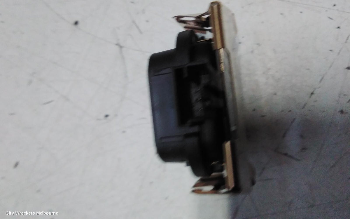 LAND ROVER DISCOVERY SPORT, L550, 01/2015 ONWARDS, RAIN SENSOR - CPLA-17D547-AJ: 146427 - Image 3