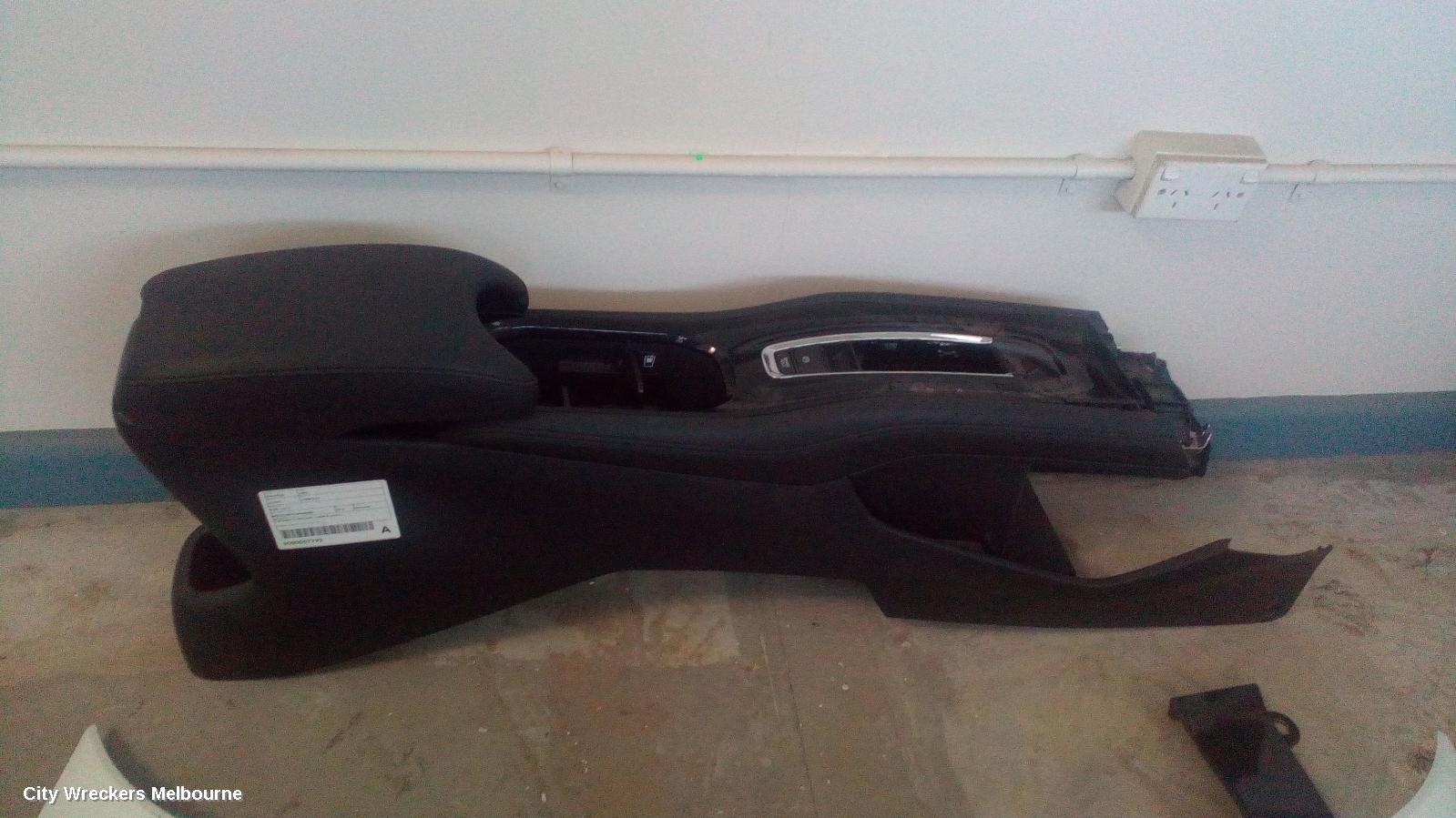 HONDA HRV CONSOLE, RU, 12/2014 - 10/2021 - Image 1