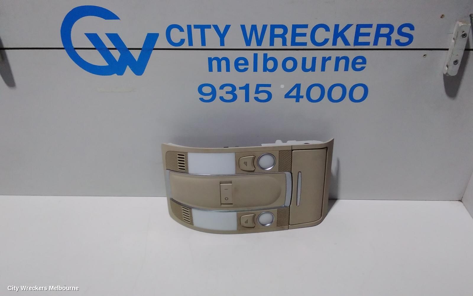 AUDI Q7 COURTESY LIGHT, FRONT (CENTRE), NON SUNROOF CONTROLS TYPE, 4L, 09/2006 - 08/2015 - Image 1