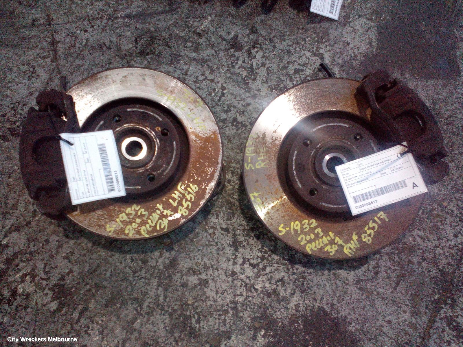 PEUGEOT 307 LEFT FRONT HUB ASSEMBLY, T5, ABS TYPE, 12/2001 - 09/2005 - Image 2