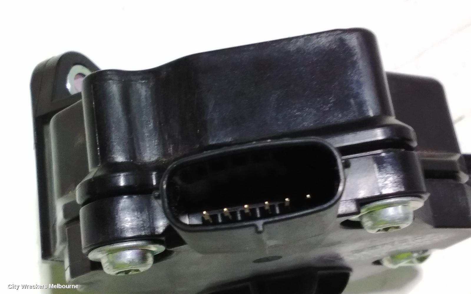 TOYOTA PRIUS PEDAL ASSEMBLY, NHP10, ACCELERATOR PEDAL, 12/2011 - 03/2020 - Image 3