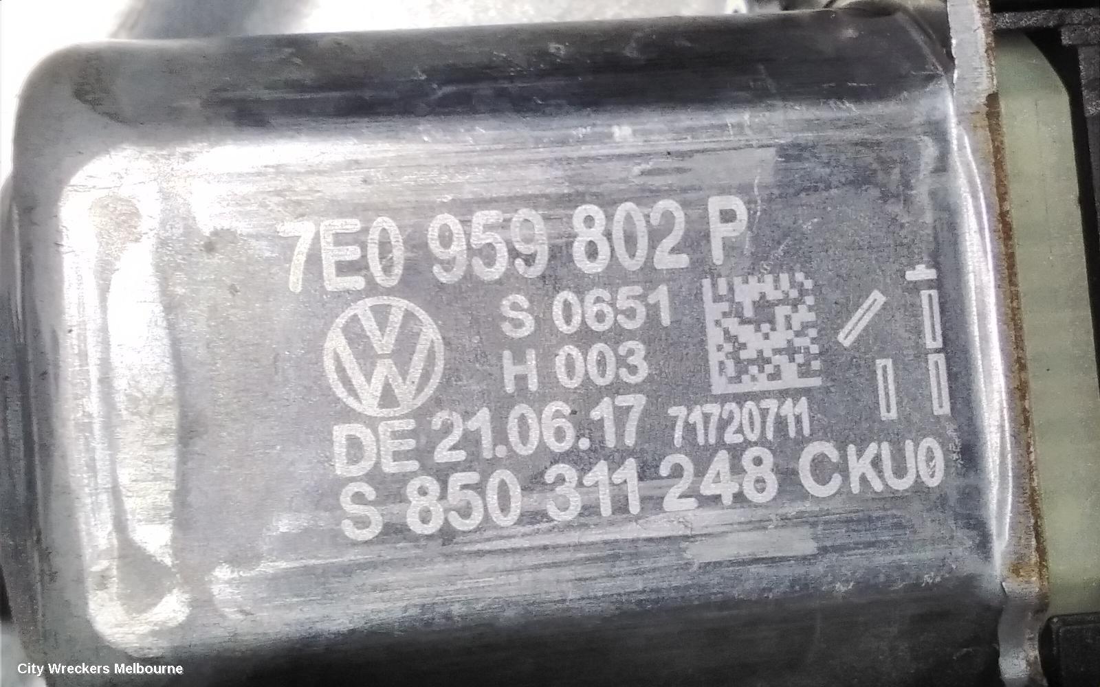 VOLKSWAGEN TRANSPORTER LEFT FRONT WINDOW REG/MOTOR, T6, 07/2015 - 08/2024 - Image 3