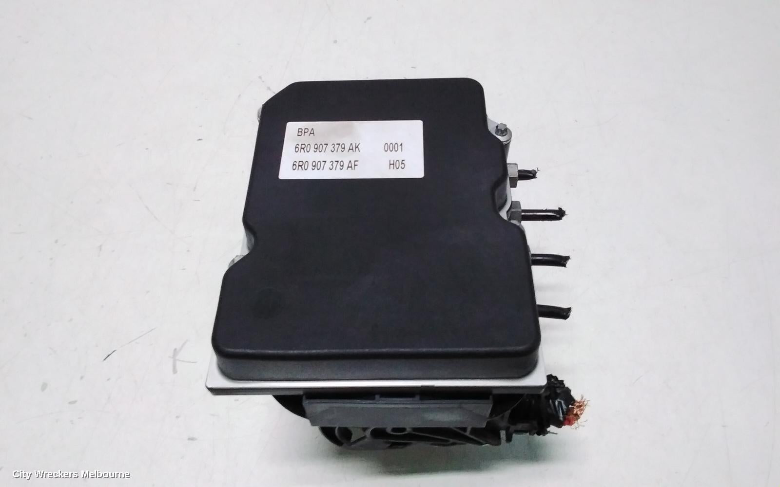 VOLKSWAGEN POLO ABS PUMP/MODULATOR, 6R, P/N 6R0614517AF, 05/2010 - 09/2017 - Image 1