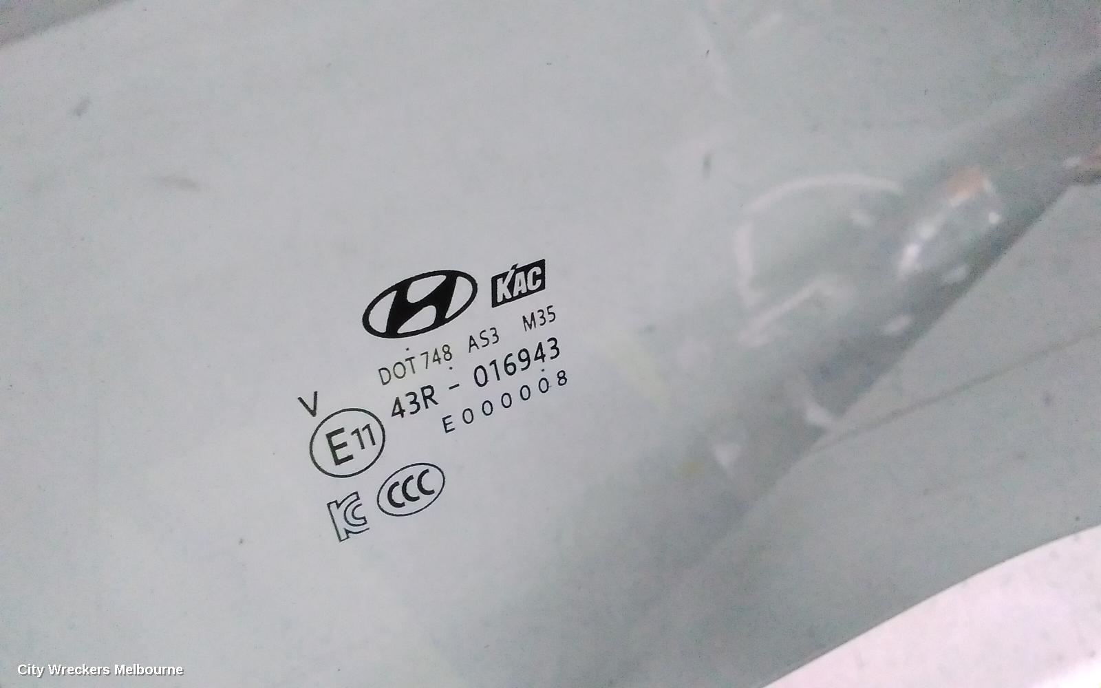 HYUNDAI TUCSON RIGHT REAR DOOR WINDOW, NX4, GREEN TINT TYPE, 02/2021 ONWARDS - Image 3