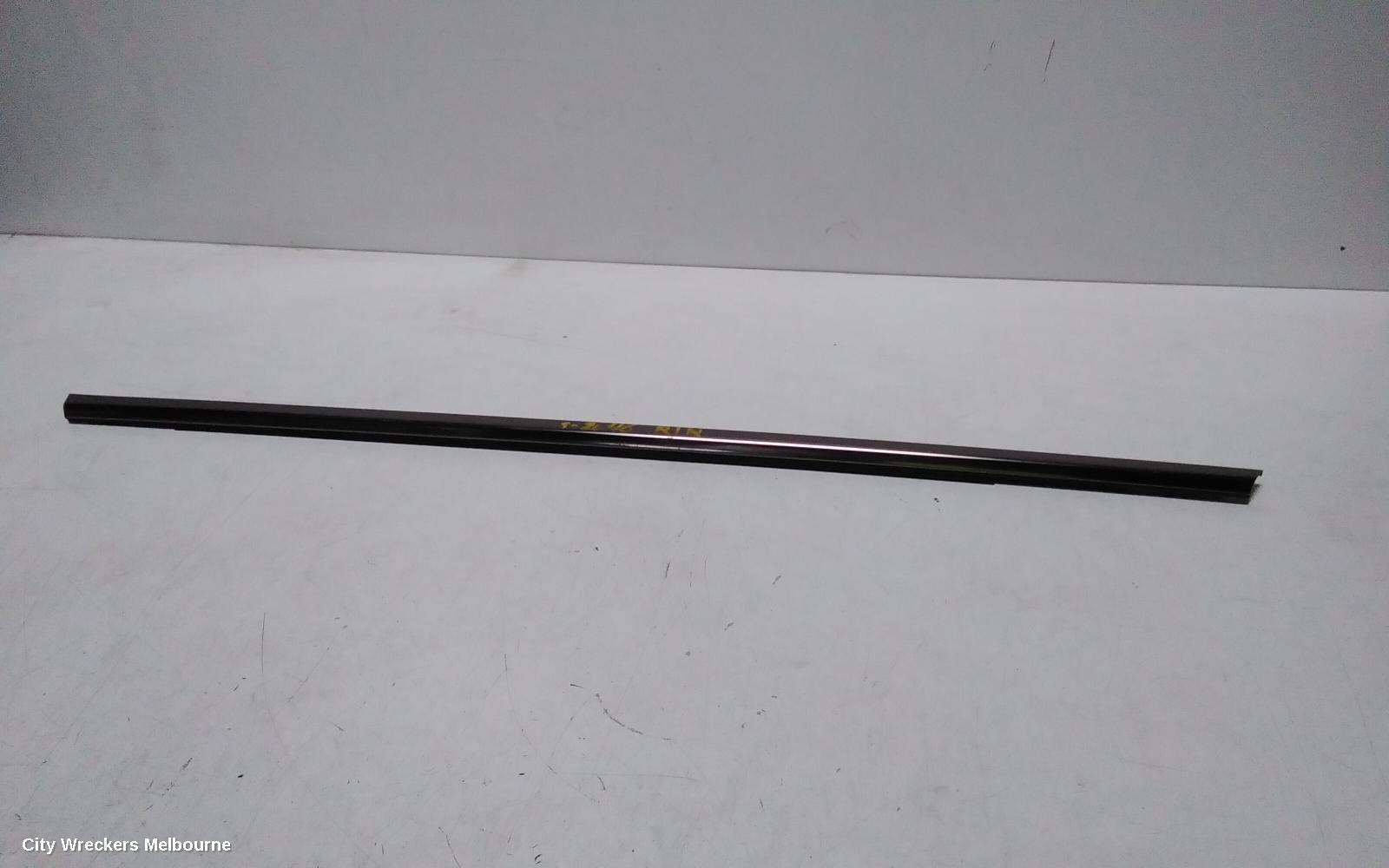 GENESIS GV70 DOOR MOULD, CHROOM MOULD: 131294, JK, 03/2021 ONWARDS - Image 2