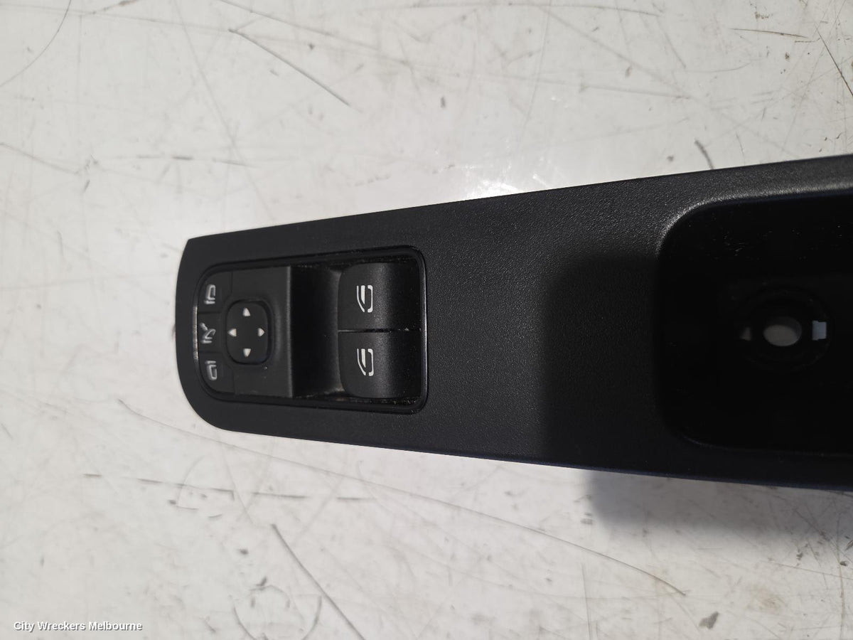 MERCEDES SPRINTER PWR DR WIND SWITCH, VS30, RH FRONT (MASTER SWITCH), W/ POWER FOLD MIRROR SWITCH TYPE, 05/2018 ONWARDS - Image 2