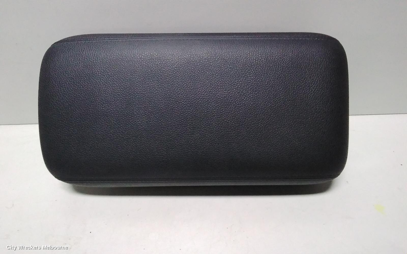 MITSUBISHI OUTLANDER CONSOLE, CONSOLE LID ONLY, ZJ-ZK, 10/2012 - 06/2017 - Image 2