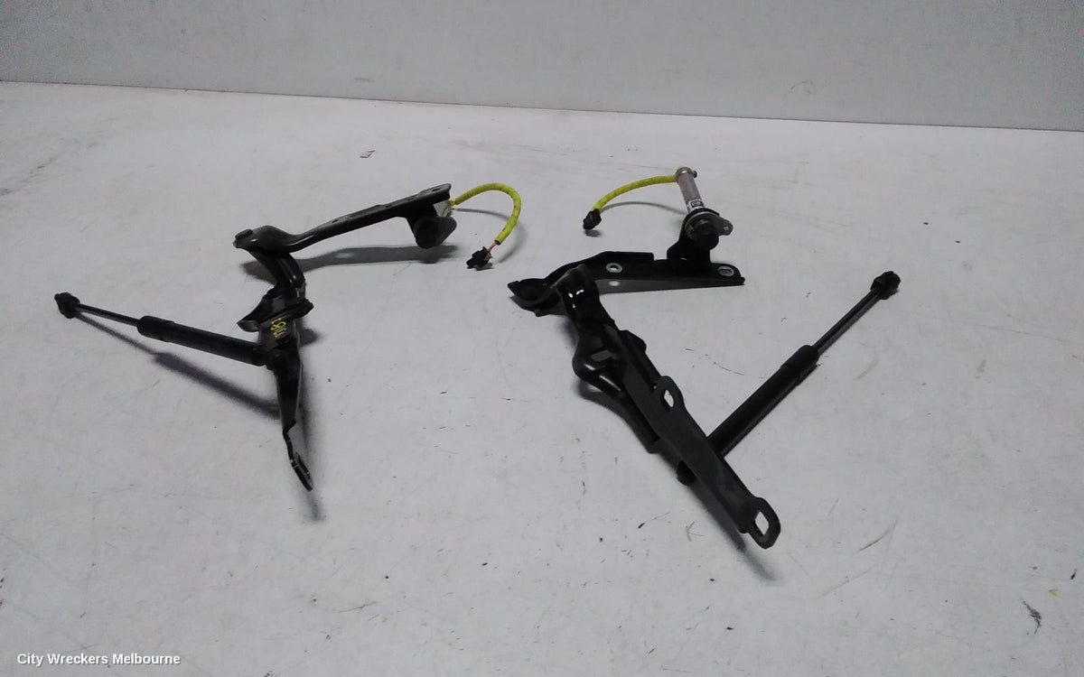 CHRYSLER 300C BONNET HINGE/STRUT, HINGES (PAIR), LX, 12/2011 - 12/2021 - Image 1