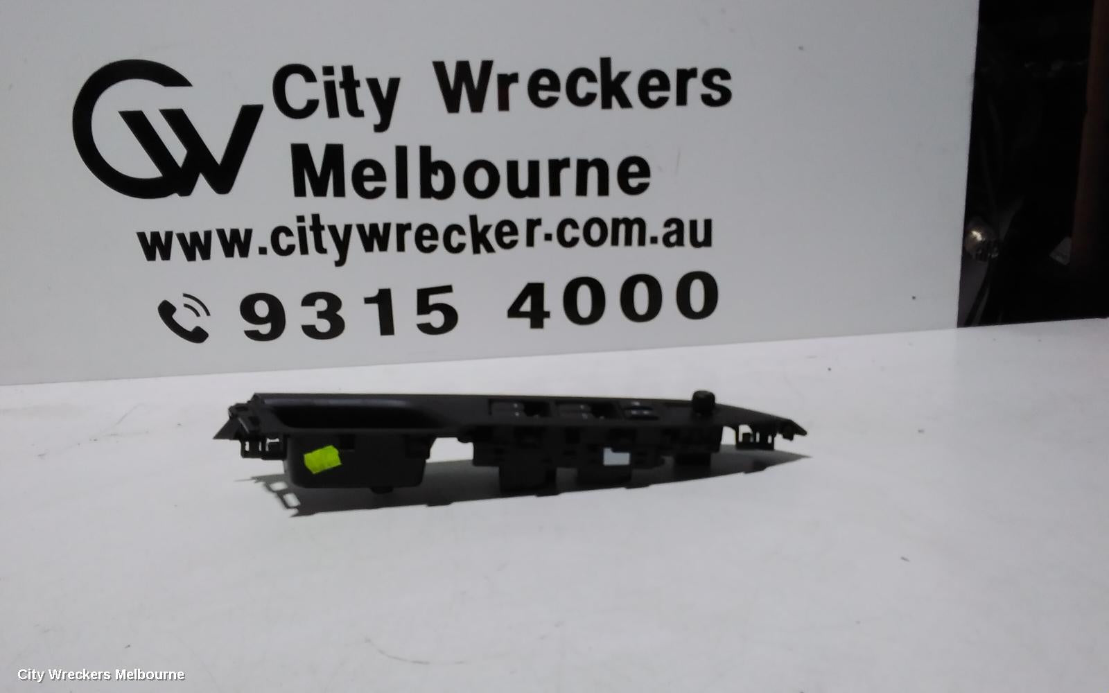 SUZUKI VITARA PWR DR WIND SWITCH, RH FRONT (MASTER SWITCH), MANUAL FOLD, VITARA, LY (VIN TSM), 06/2015 ONWARDS - Image 1