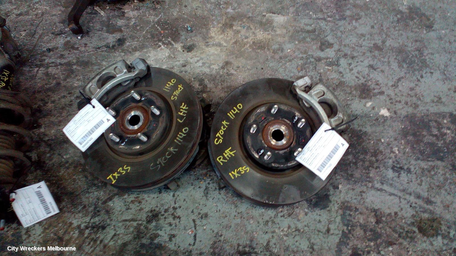 HYUNDAI IX35 RIGHT FRONT HUB ASSEMBLY, LM SERIES, 2WD, PETROL, 11/2009 - 01/2016 - Image 2