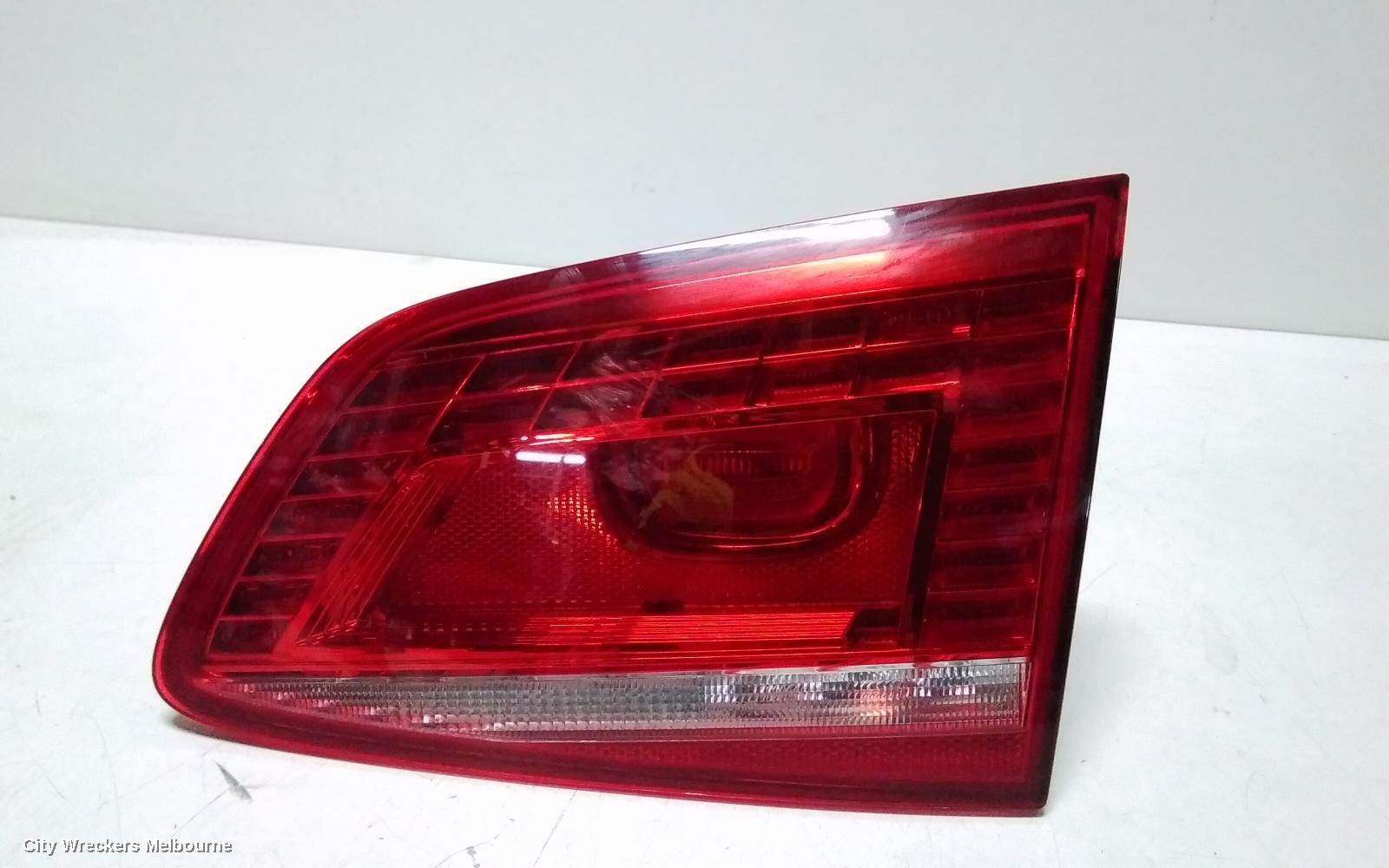 VOLKSWAGEN PASSAT REAR GARNISH, TAILGATE LAMP (RH SIDE), LED TYPE, 3C/MK6 B7, WAGON, 09/2010 - 05/2015 - Image 3
