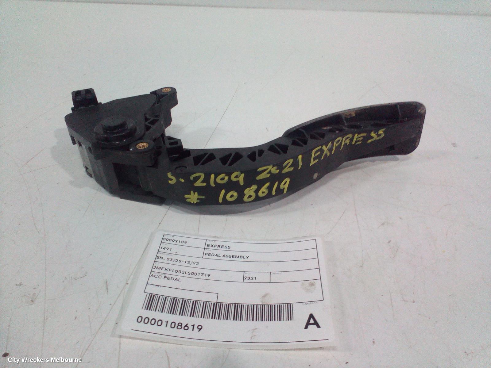 MITSUBISHI EXPRESS PEDAL ASSEMBLY, SN, ACCELERATOR PEDAL, 03/2020 - 12/2022 - Image 2