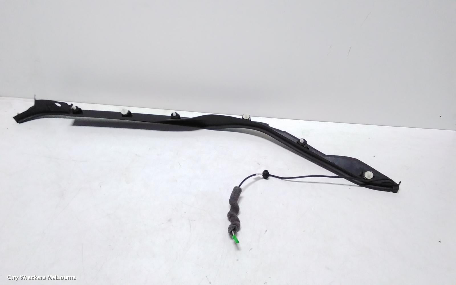 LAND ROVER RANGEROVER SPORT, L494, 12/2013 - 04/2022, TAILGATE SENSOR RIGHT   P/N CPLA-406A76 : 111846 - Image 3