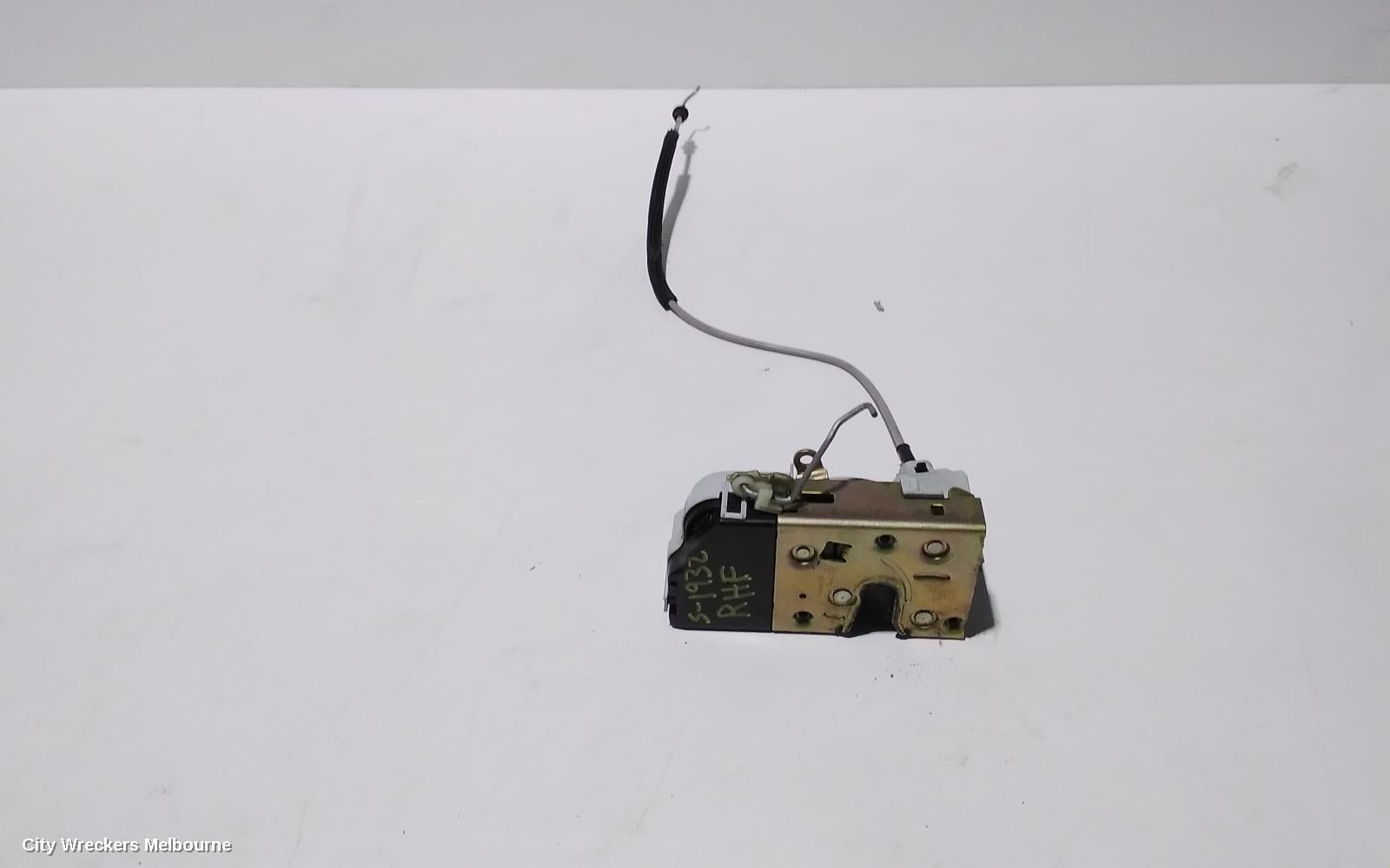 PEUGEOT 307 DOOR/BOOT/GATE LOCK, RIGHT FRONT DOOR LOCK, 5DR HATCH/WAGON, T5, 12/2001 - 12/2008 - Image 1