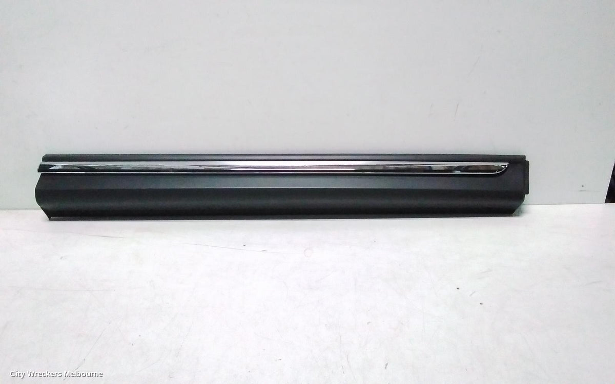MAZDA CX8 DOOR MOULD, LOWER MOULD: 151495, LOWER DOOR MOULDING, RH FRONT, W/ CHROME MOULDING TYPE, KG, 05/2018 - 12/2023 - Image 1