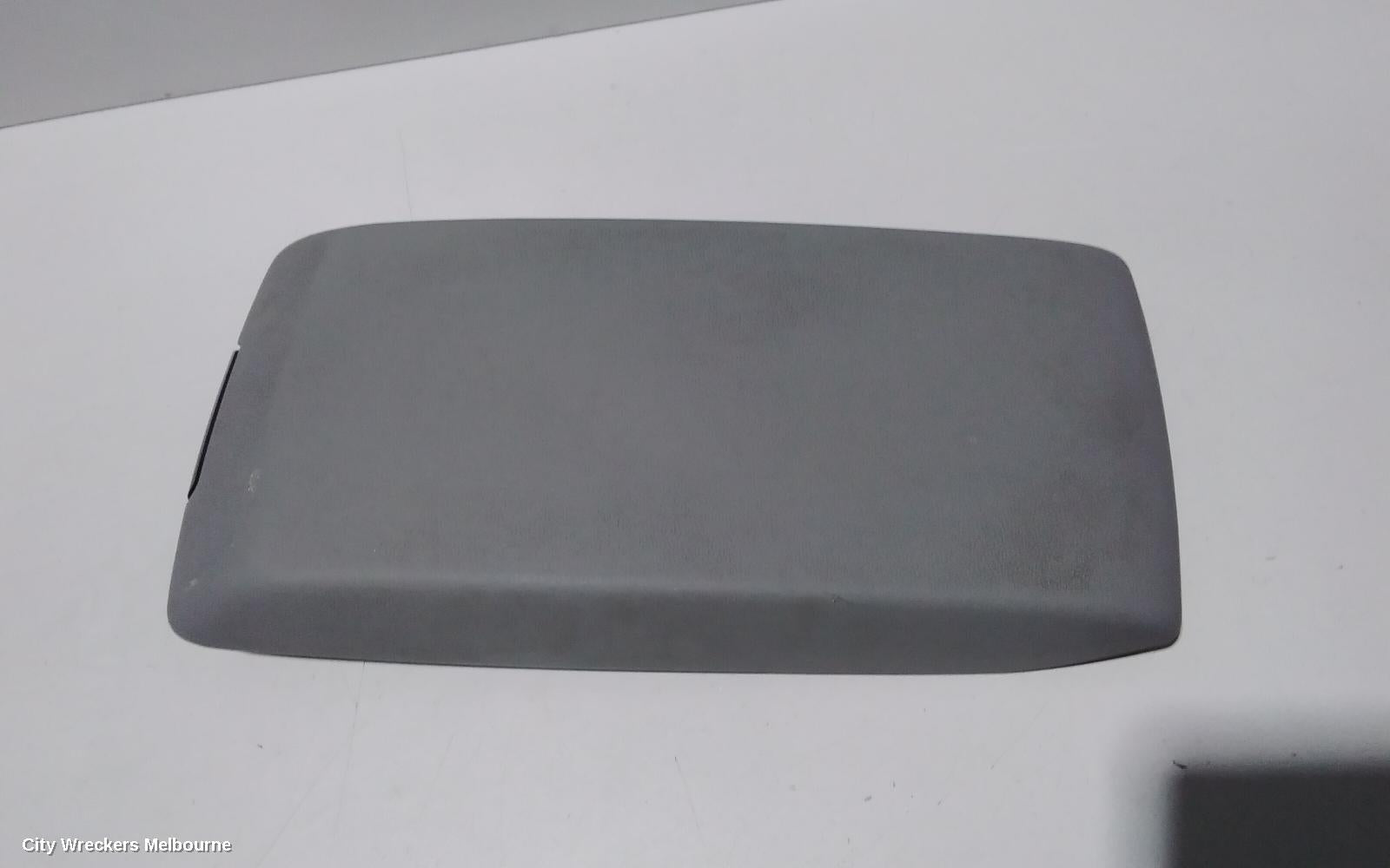CHRYSLER 300C CONSOLE, CONSOLE LID ONLY, 10/2007 - 12/2011 - Image 3