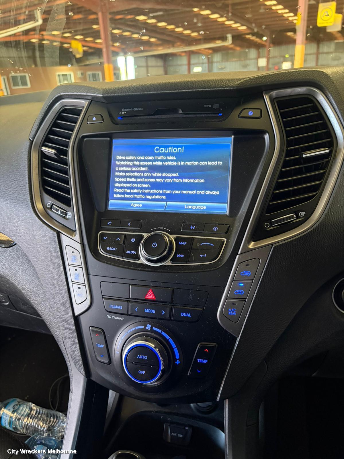 HYUNDAI SANTA FE RADIO/CD/DVD/SAT/TV, DISPLAY & CONTROL UNIT, SAT NAV TYPE, DM, 06/2012 - 05/2015 - Image 2