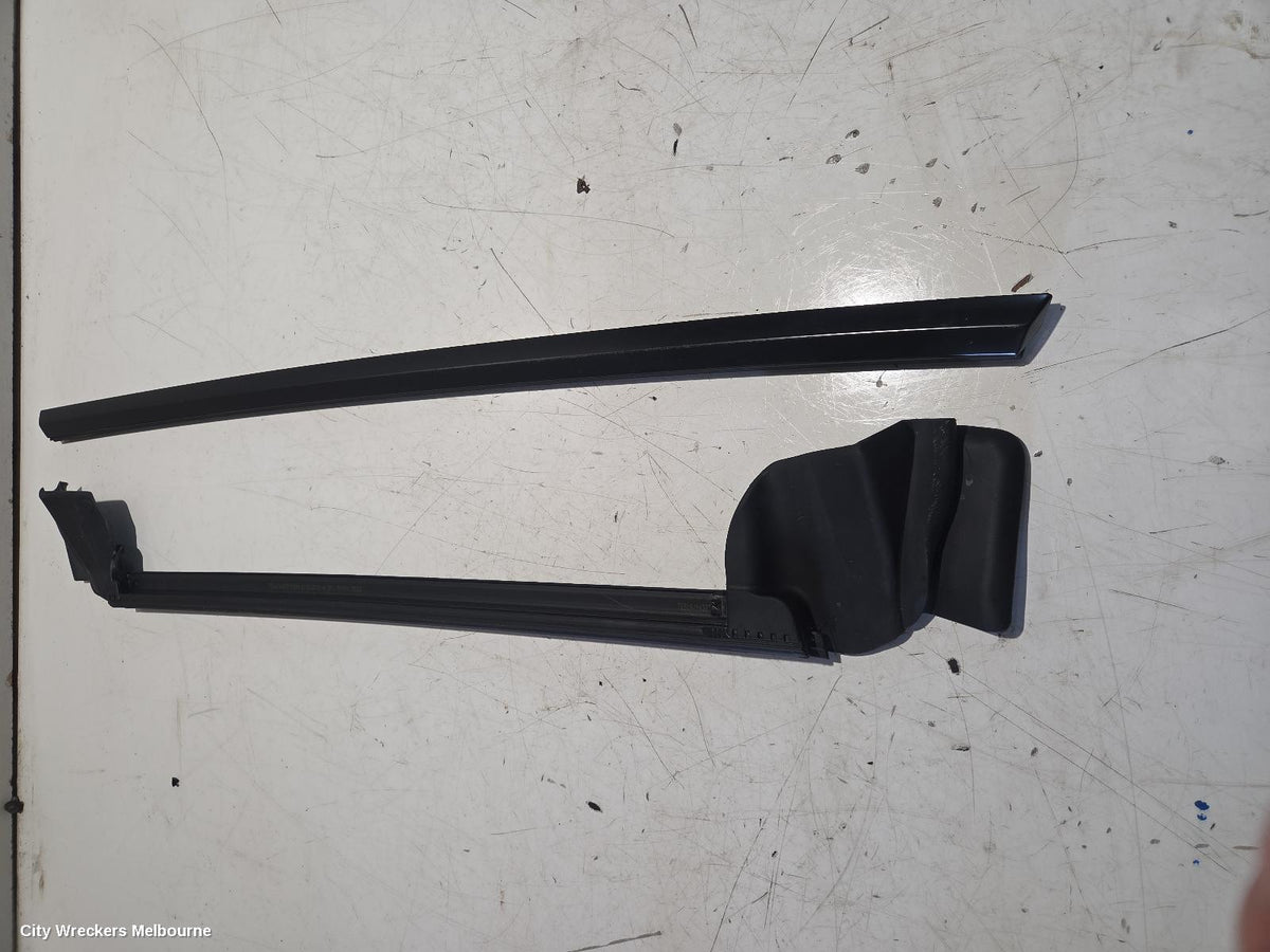 TESLA MODEL Y DOOR MOULD, LHR BELT MOULD (INNER AND OUTTER) - 2025+: 148056, 1ST GEN, 03/2022 ONWARDS - Image 1