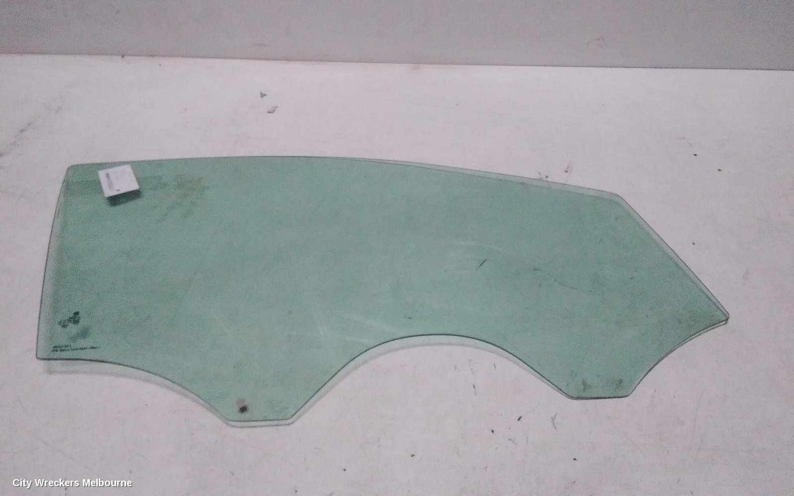 VOLKSWAGEN POLO RIGHT FRONT DOOR WINDOW, 6R, 5DR HATCH, 05/2010 - 05/2014 - Image 2