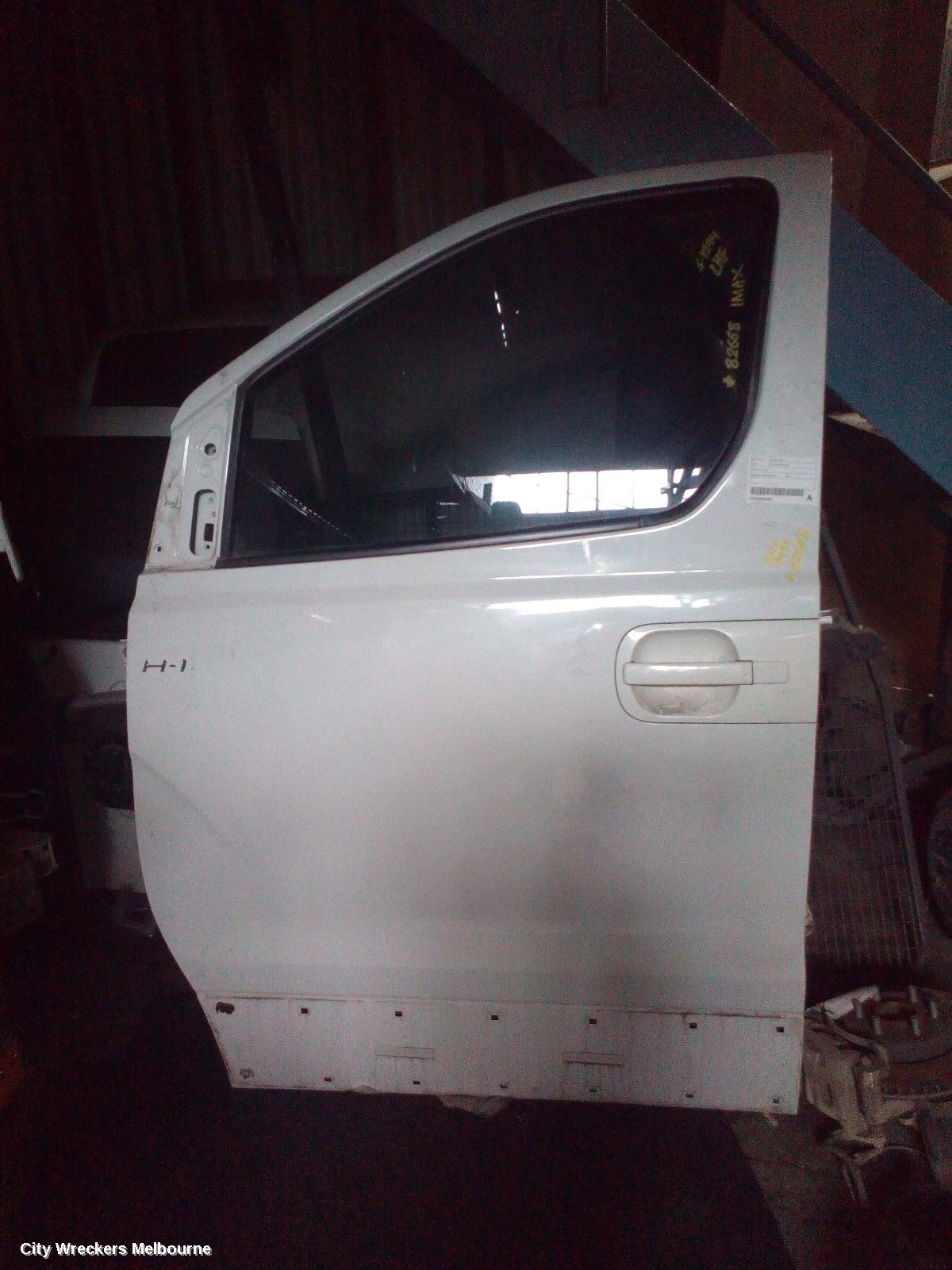 HYUNDAI ILOAD/IMAX LEFT FRONT DOOR, TQ, IMAX, 11/2007 ONWARDS - Image 1