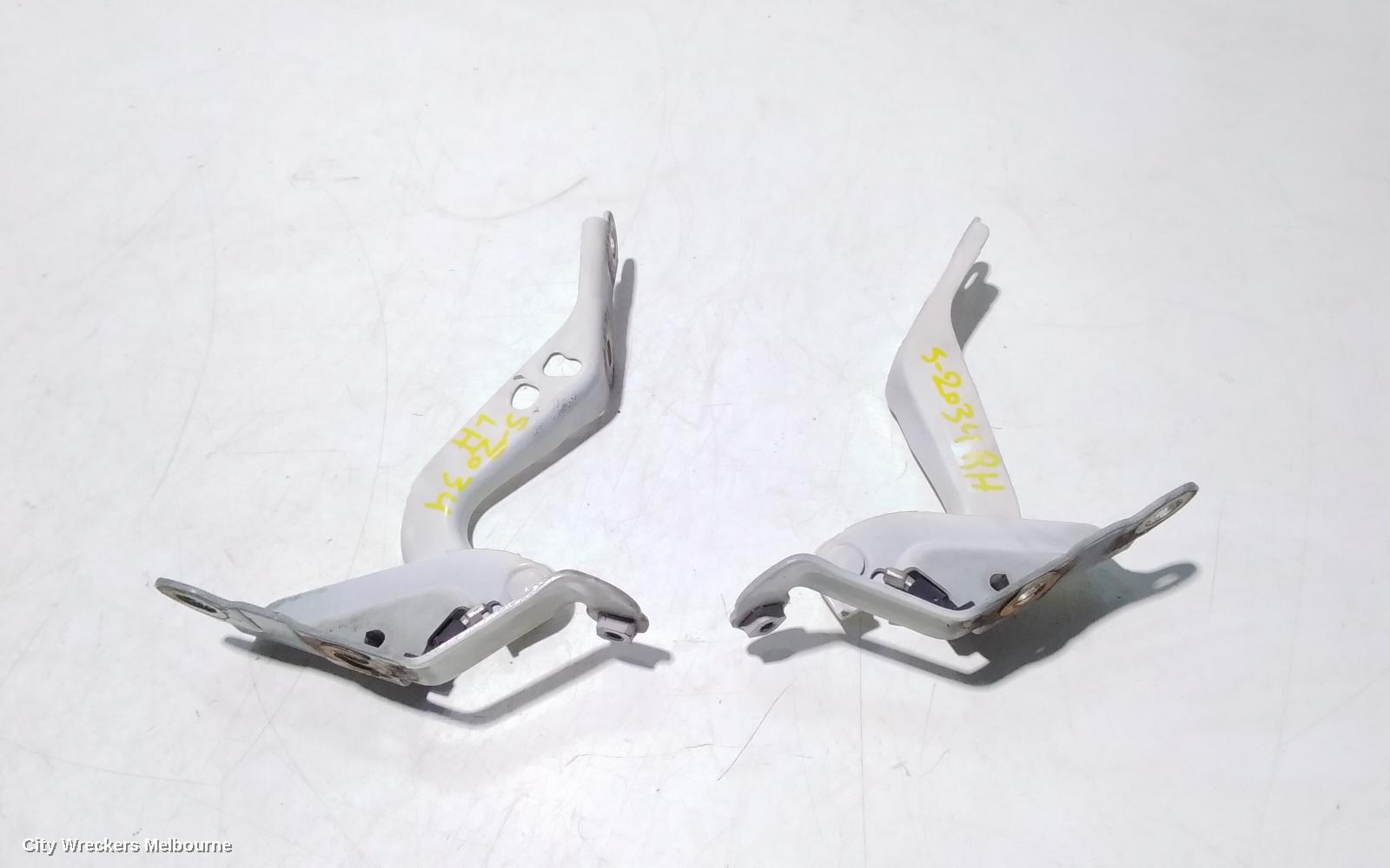 TOYOTA HIACE BONNET HINGE/STRUT, HINGES (PAIR), TRH/KDH, 03/2005 - 04/2019 - Image 1