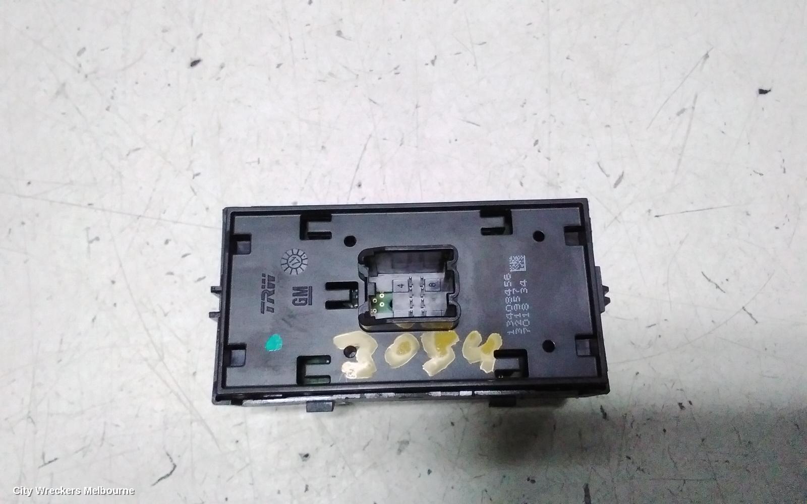 HOLDEN ASTRA PWR DR WIND SWITCH, RH FRONT (MASTER SWITCH), BK-BL, 5DR HATCH/SEDAN, 09/2016 - 12/2020 - Image 3