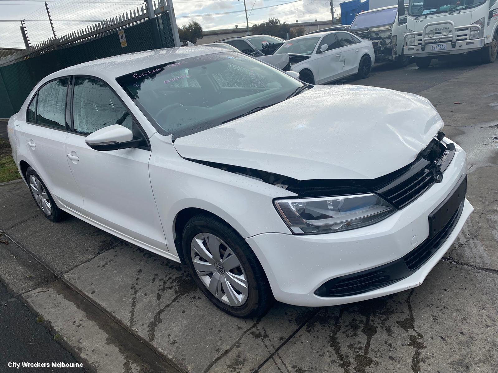 VOLKSWAGEN JETTA LEFT REAR DOOR/SLIDING, 1B, 02/2011 - 12/2017 - Image 2