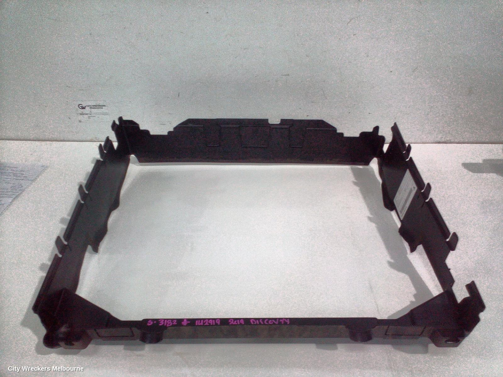 LAND ROVER DISCOVERY FAN SHROUD, L462, 12/2016 ONWARDS - Image 1