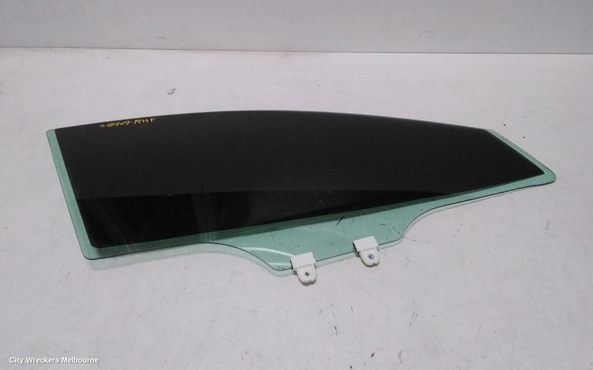 MAZDA 3 RIGHT FRONT DOOR WINDOW, BM-BN, 06/2013 - 02/2019 - Image 1