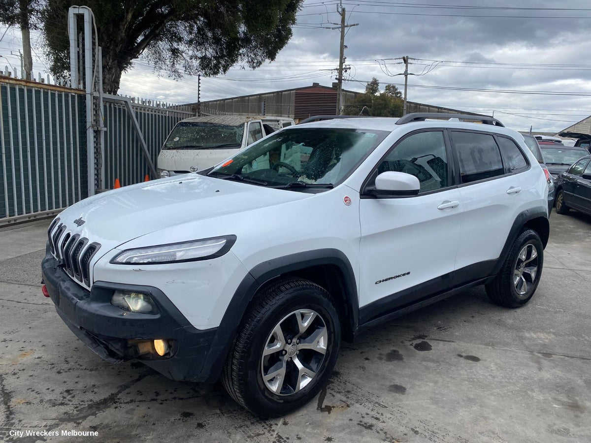 JEEP CHEROKEE REAR BUMPER, KL, BUMPER BAR (3 PIECE), TRAILHAWK, W/ PARK SENSOR TYPE, 02/2014 - 03/2018 - Image 3