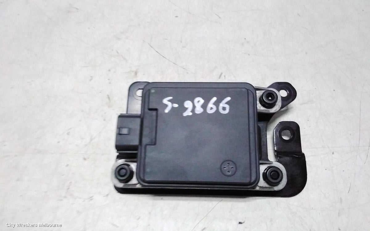 KIA CARNIVAL/GRAND CARNIVAL REVERSE CAMERA, KA4, FRONT RADAR SENSOR (REINFORCEMENT MOUNTED), 10/2020 ONWARDS - Image 1