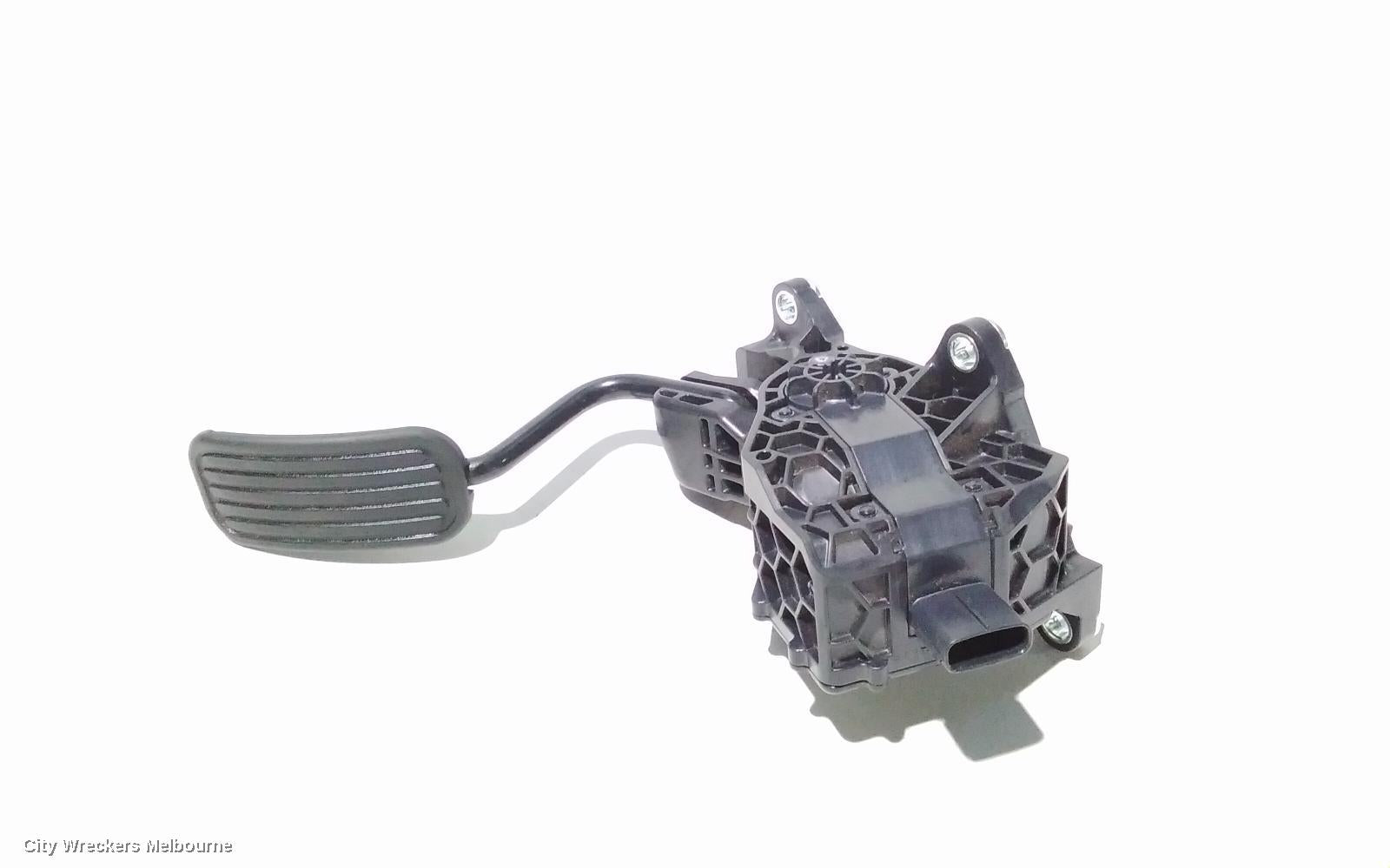 TOYOTA HIACE PEDAL ASSEMBLY, 300 SERIES, ACCELERATOR PEDAL, 02/2019 ONWARDS - Image 2