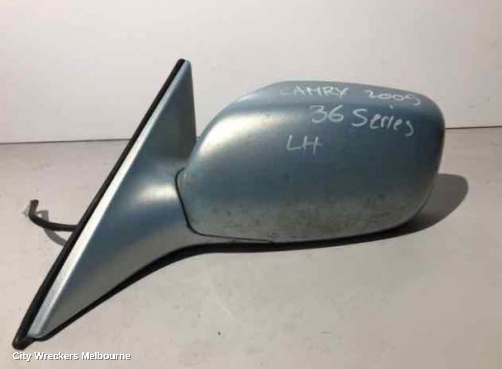 TOYOTA CAMRY LEFT DOOR MIRROR, SK36, COLOUR CODED, 08/2002 - 05/2006 - Image 1