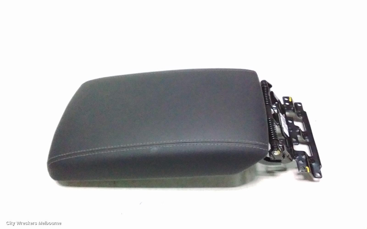 KIA SORENTO CONSOLE, MQ4, LID ONLY, 02/2020 ONWARDS - Image 1