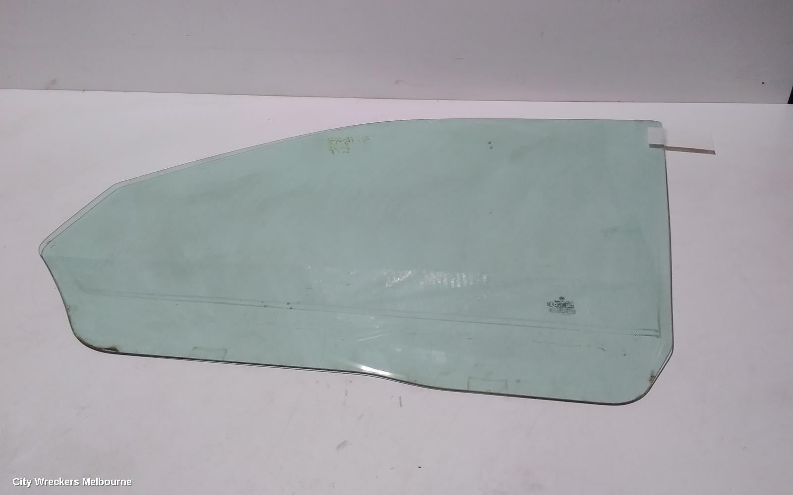VOLKSWAGEN TRANSPORTER LEFT FRONT DOOR WINDOW, T5, 08/2004 - 06/2015 - Image 2