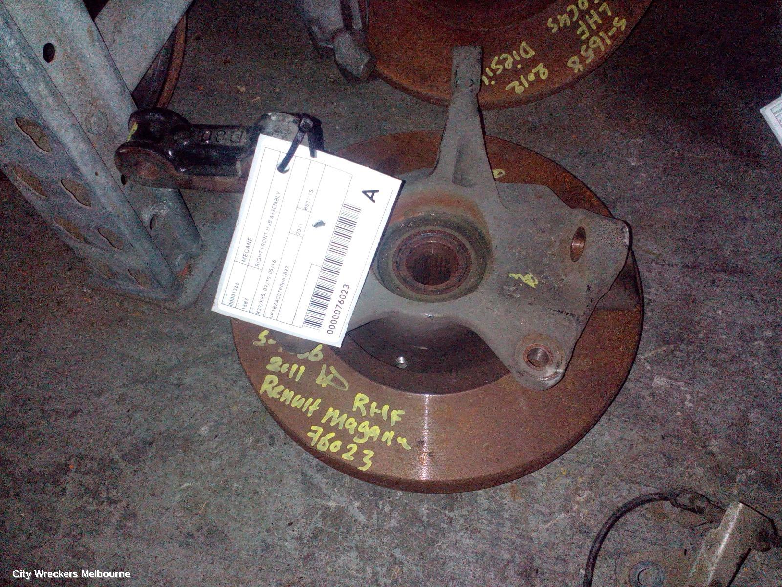 RENAULT MEGANE RIGHT FRONT HUB ASSEMBLY, X32/X95, 09/2010 - 05/2016 - Image 3