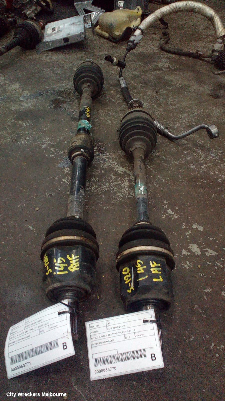 HYUNDAI I45 RIGHT DRIVESHAFT, AUTO, 2.4, G4KJ, ABS TYPE, YF, 02/2010 - 04/2014 - Image 2