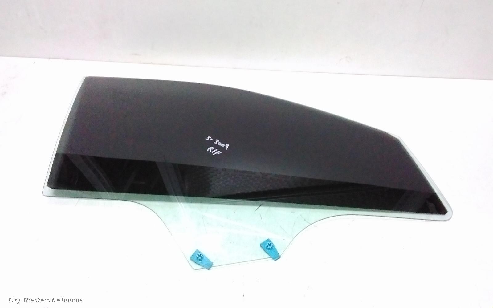 MAHINDRA XUV700 RIGHT FRONT DOOR WINDOW, W601, 01/2023 ONWARDS - Image 2